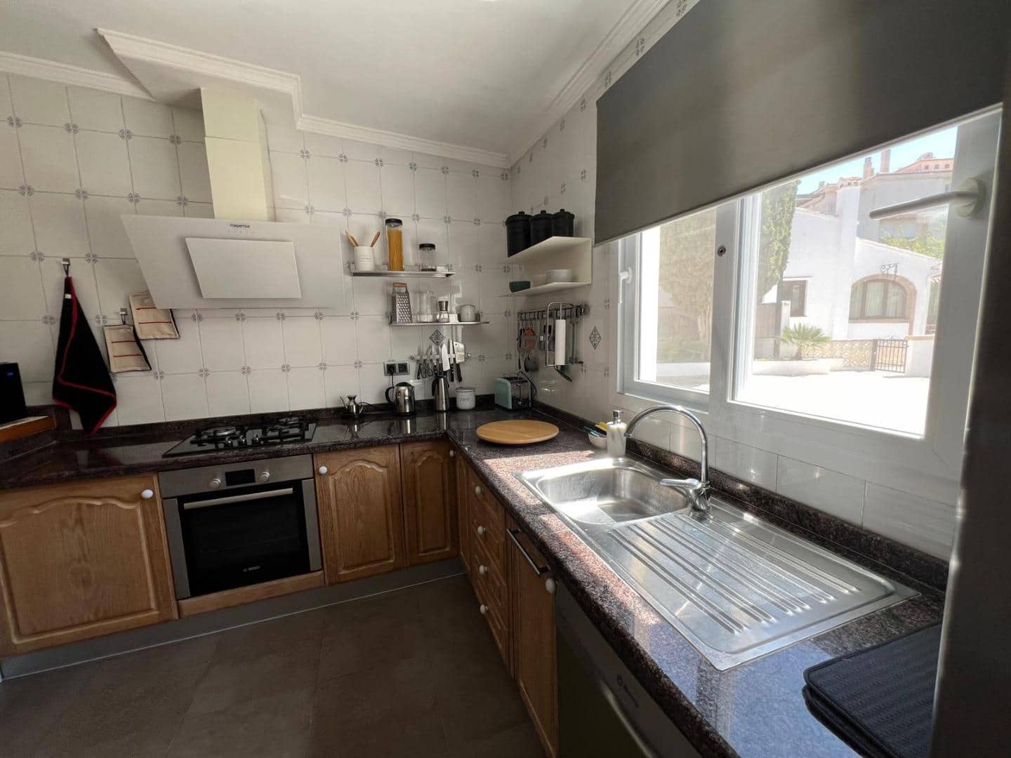 5 bedroom Villa for rent in Javea / Xabia - € 2,600 (Ref: 8526143)