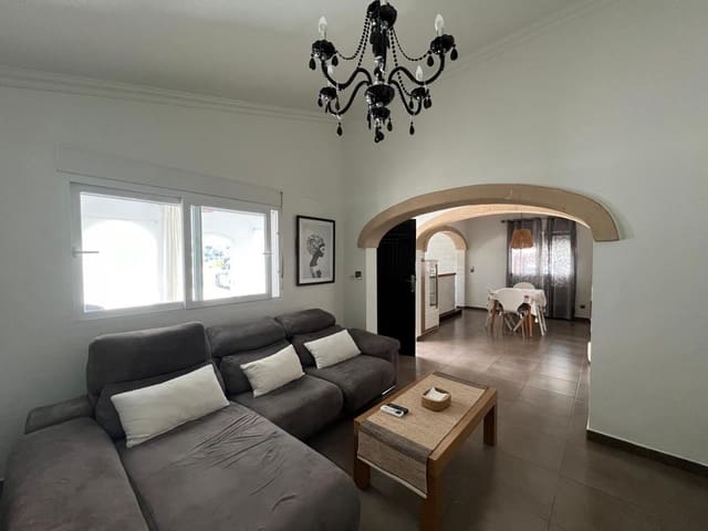 5 bedroom Villa for rent in Arenal, Javea / Xàbia - € 2,600 (Ref: 8526143)