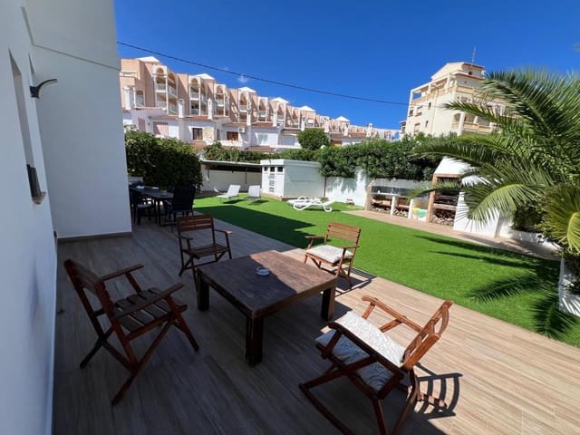 5 bedroom Villa for rent in Arenal, Javea / Xàbia - € 2,600 (Ref: 8526143)