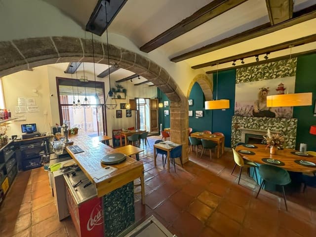 Commercieel te huur in Centro Urbano, Dénia - € 2.040 (Ref: 8558923)