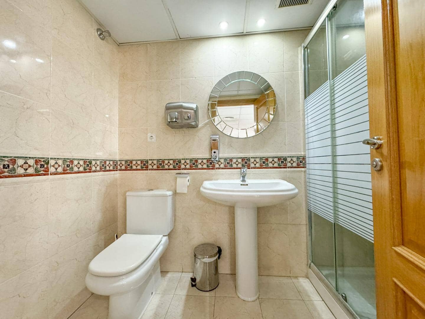 Erhverv til leje i Denia - € 680 (Ref: 8653332)