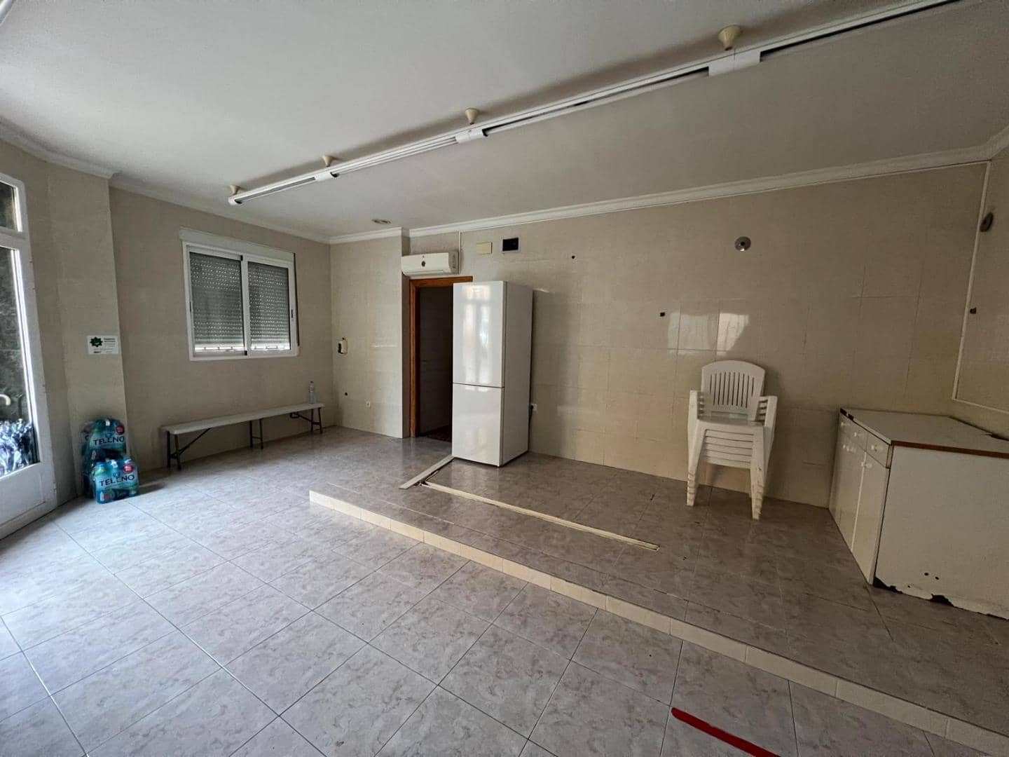 Local Commercial à louer à Pedreguer - 550 € (Ref: 8723425)