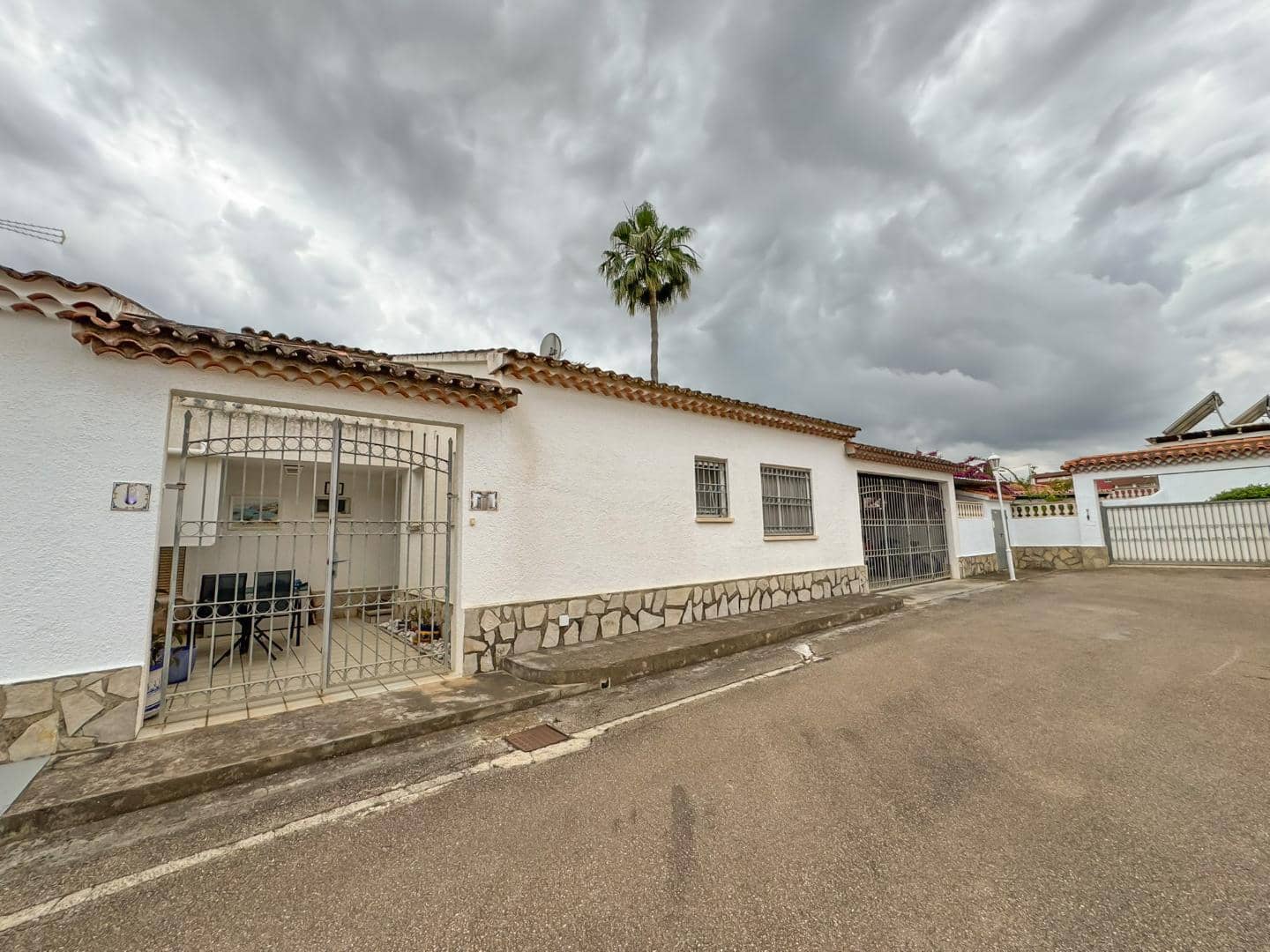 4 soverom Rekkehus til salgs i Denia med svømmebasseng - € 357 000 (Ref: 8981832)