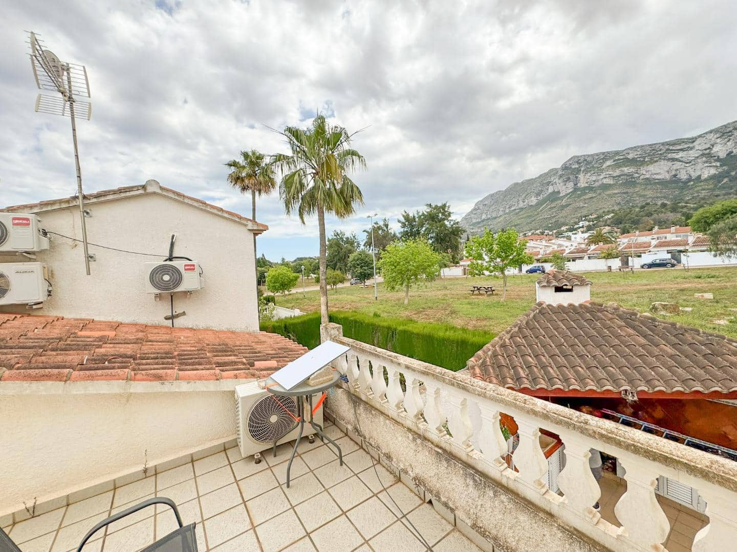 4 soverom Rekkehus til salgs i Denia med svømmebasseng - € 357 000 (Ref: 8981832)