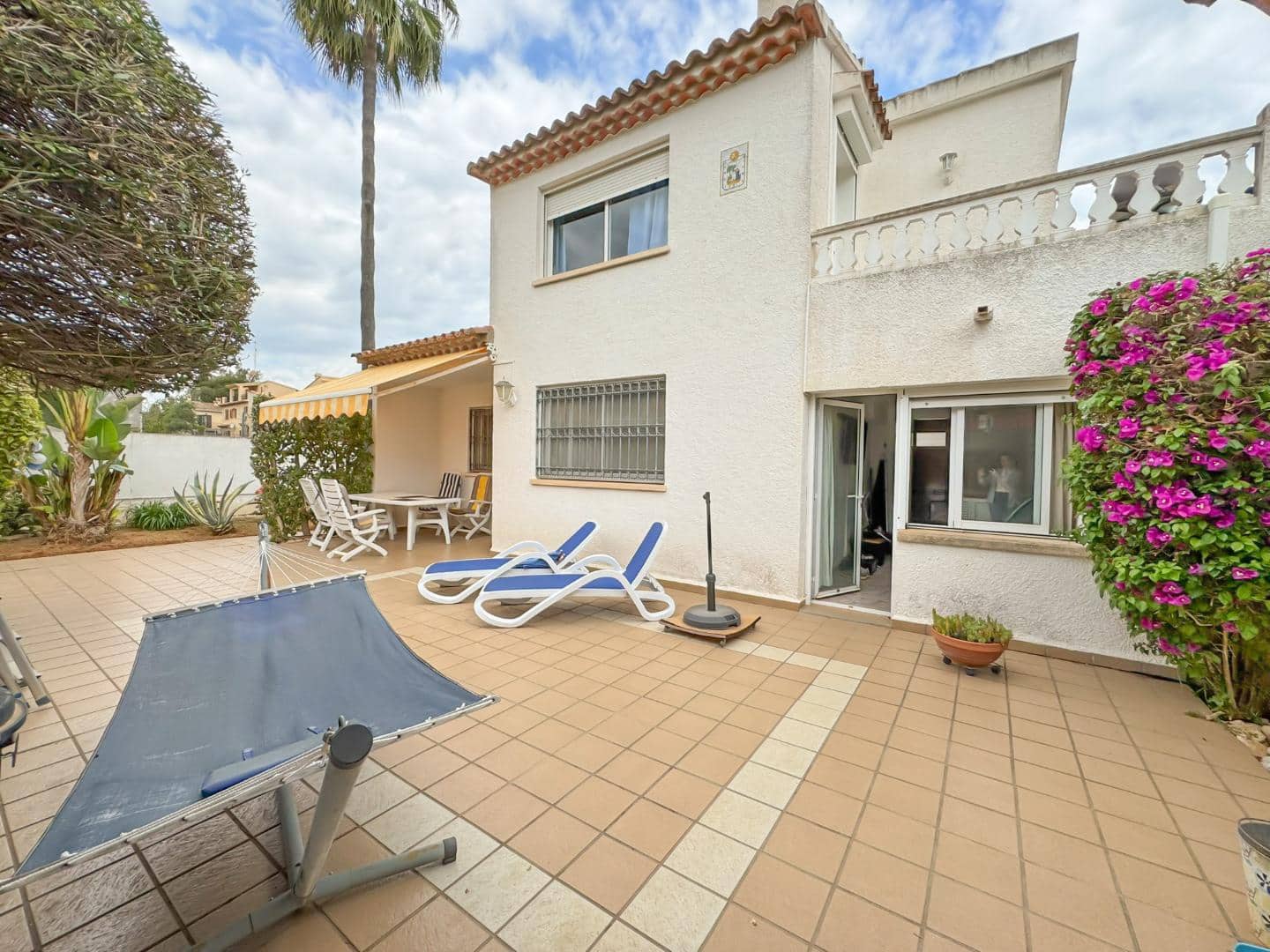 4 soverom Rekkehus til salgs i Denia med svømmebasseng - € 357 000 (Ref: 8981832)