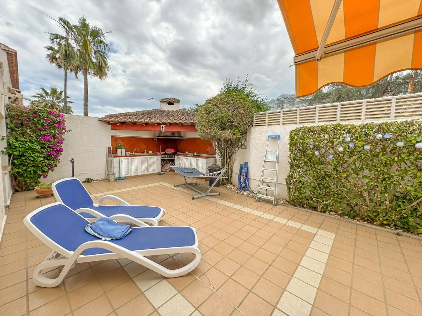 4 soverom Rekkehus til salgs i Denia med svømmebasseng - € 357 000 (Ref: 8981832)