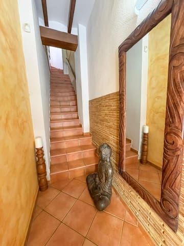 4 slaapkamer Halfvrijstaande villa te koop in Centro Urbano, Dénia - € 456.000 (Ref: 9022328)