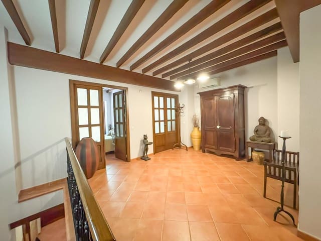 4 slaapkamer Halfvrijstaande villa te koop in Centro Urbano, Dénia - € 456.000 (Ref: 9022328)