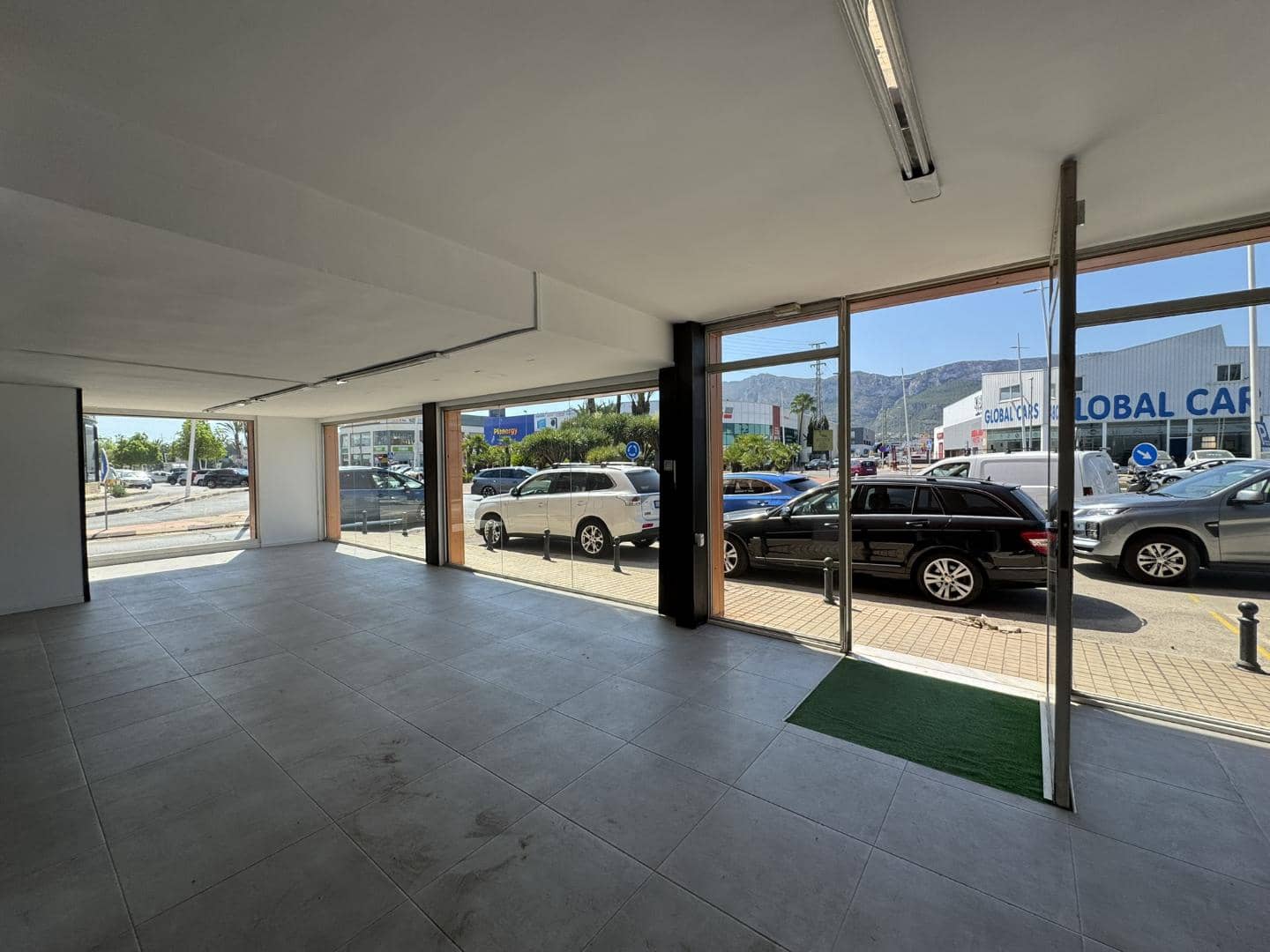 Commercieel te huur in Denia - € 3.900 (Ref: 9104947)