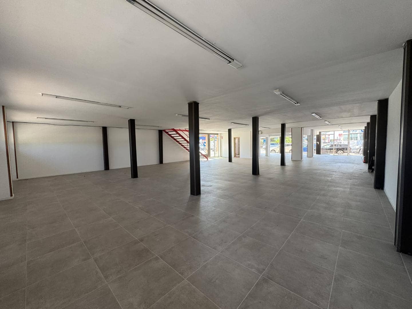 Commercieel te huur in Denia - € 3.900 (Ref: 9104947)