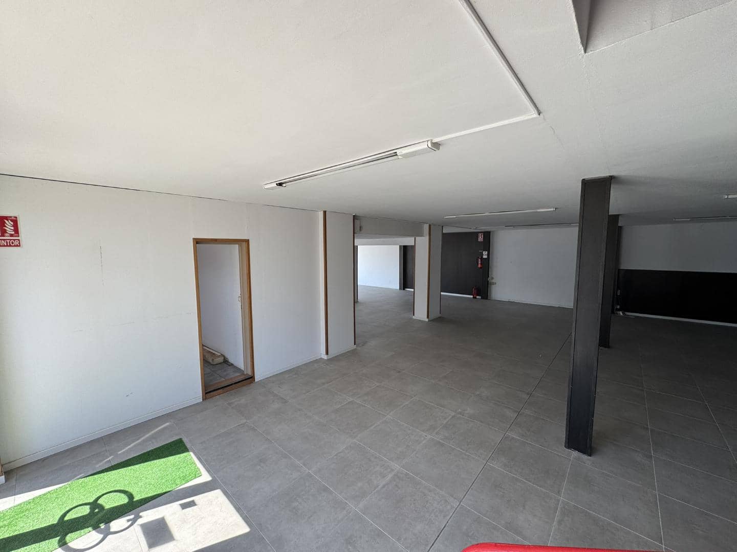 Commercieel te huur in Denia - € 3.900 (Ref: 9104947)