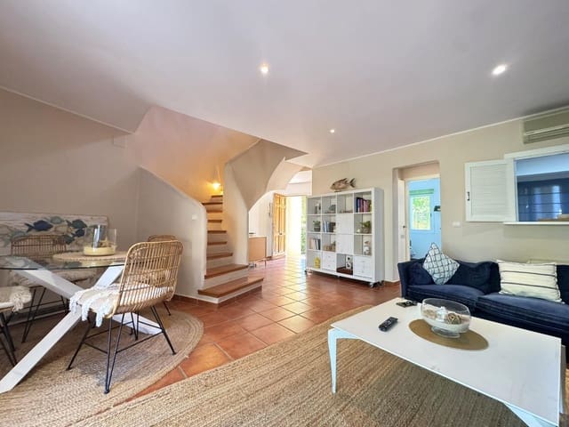 4 soveværelse Rækkehus til salg i Las Marinas / Les Marines, Dénia med swimmingpool - € 469.000 (Ref: 9164530)