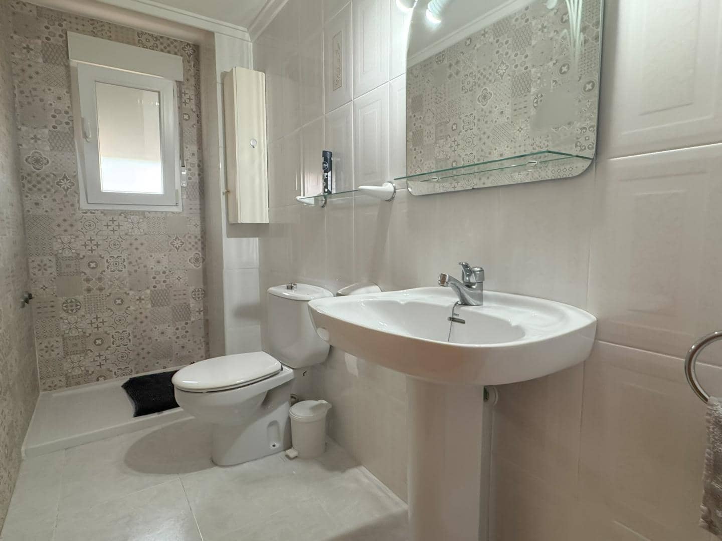 2 sovrum Lägenhet att hyra i Denia med pool - 900 € (Ref: 9194190)