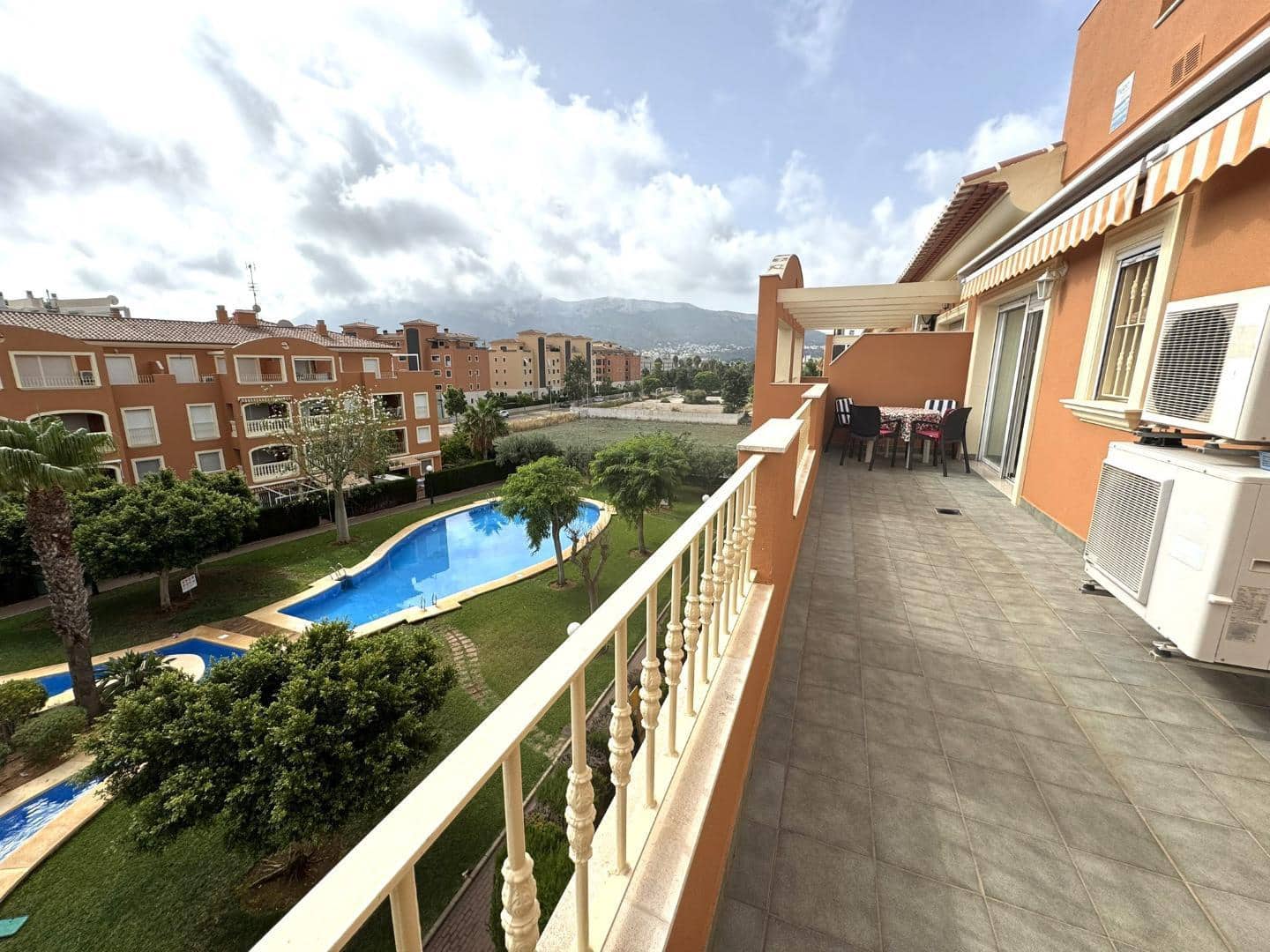 2 soverom Penthouse til salgs i Denia med svømmebasseng - € 320 000 (Ref: 9219373)