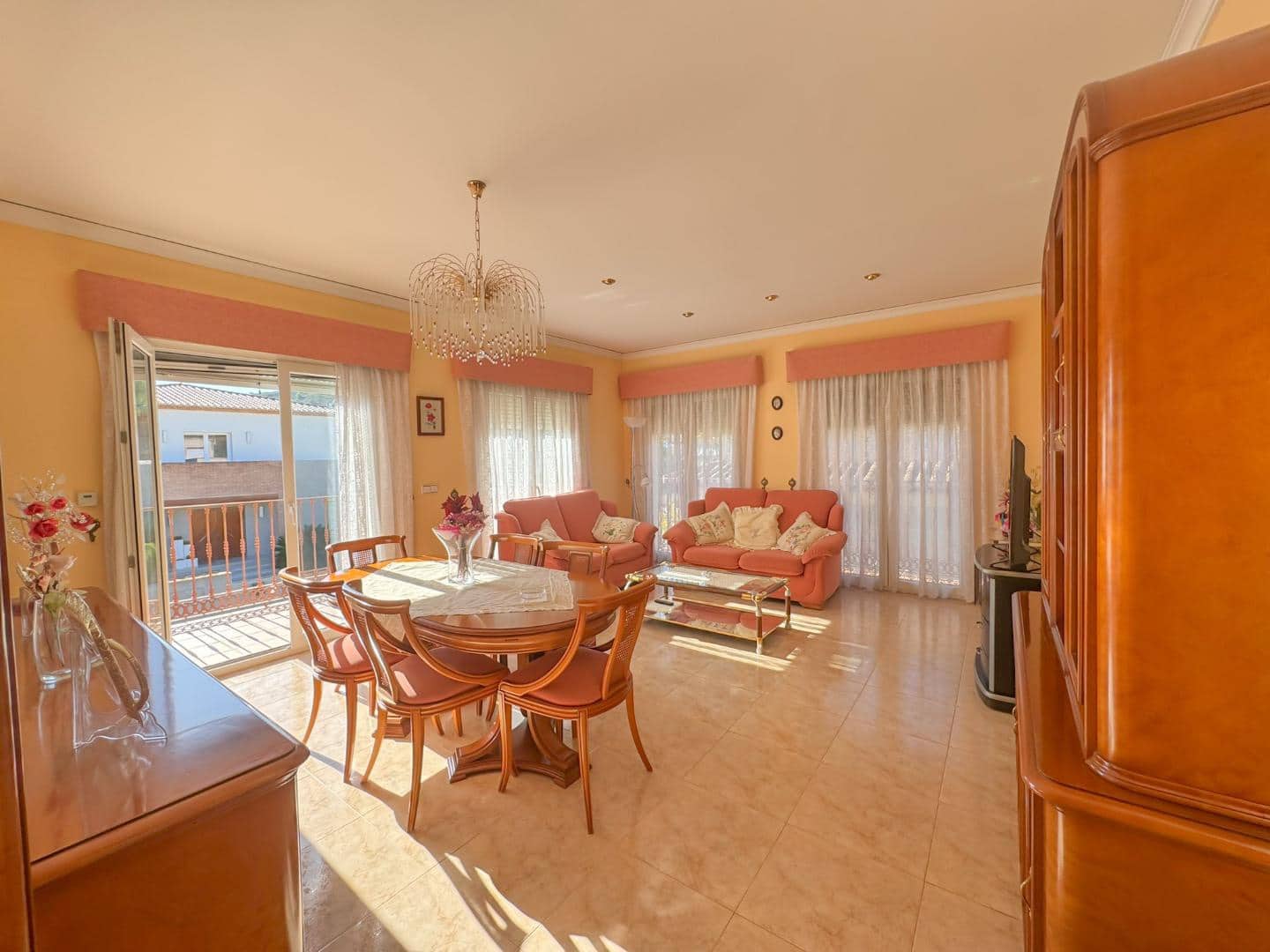 3 makuuhuone Huvila myytävänä paikassa Pedreguer mukana uima-altaan - 449 000 € (Ref: 9255848)