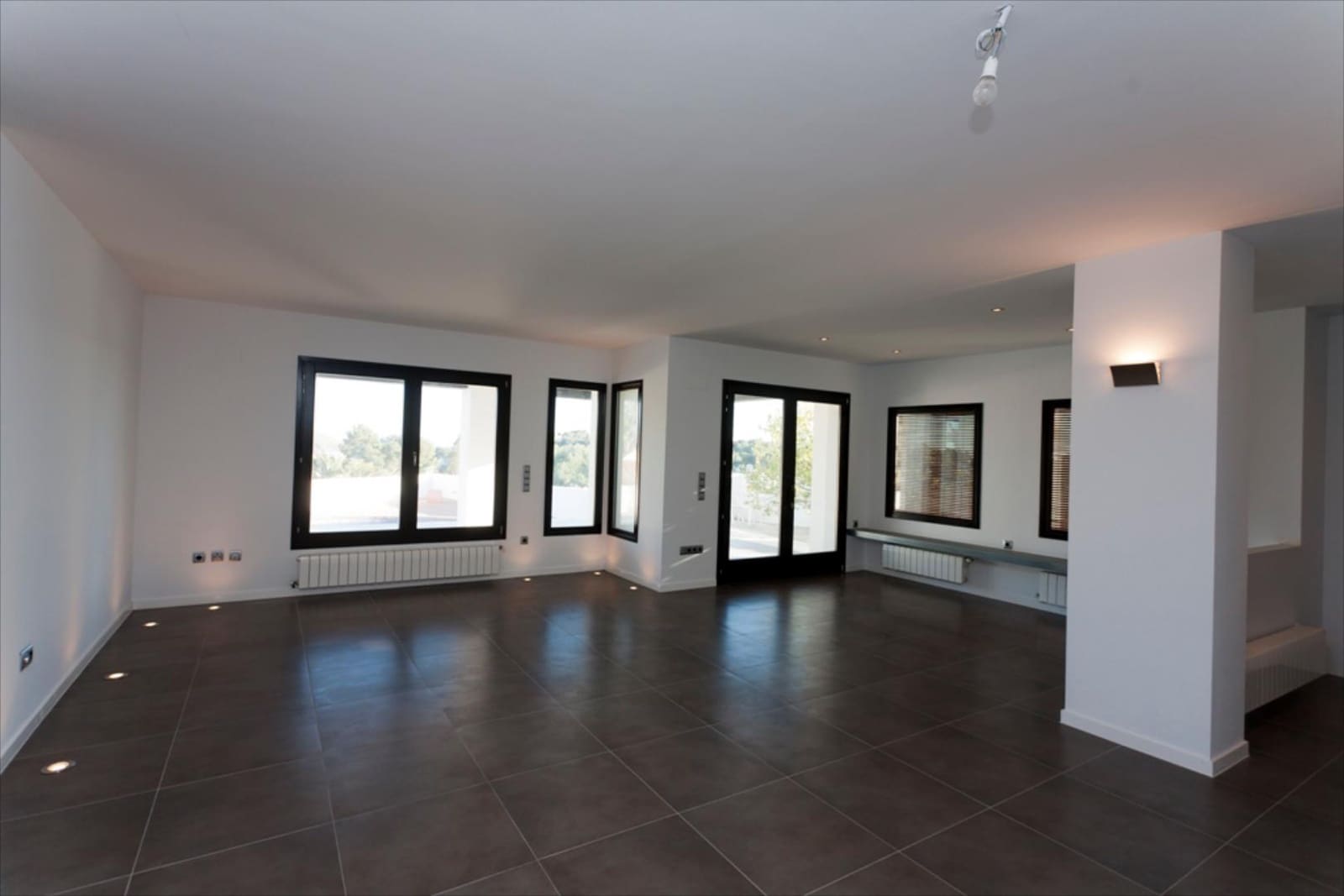 4 soveværelse Villa til salg i Moraira med swimmingpool - € 1.440.000 (Ref: 9306770)