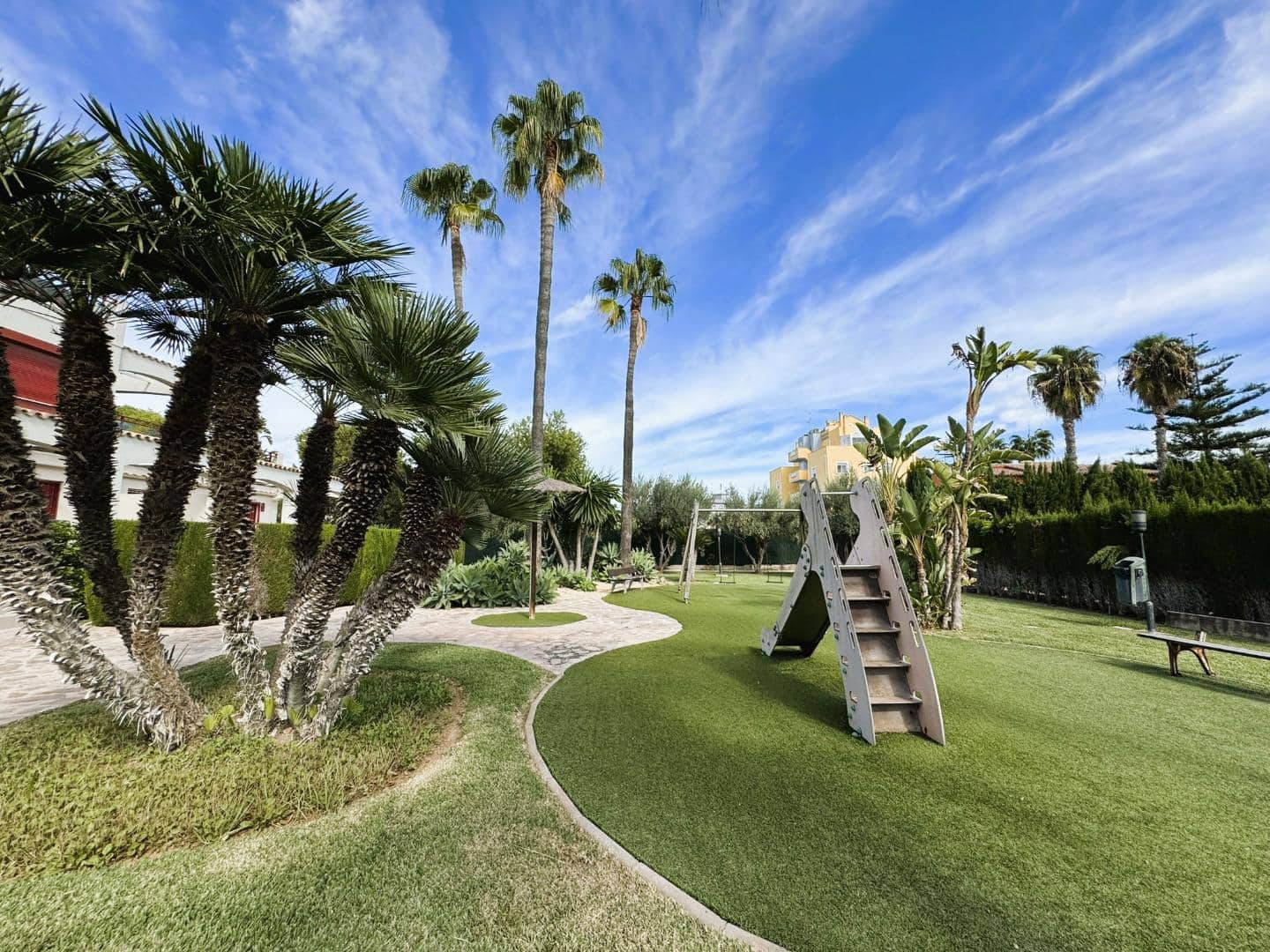 2 sypialnia Apartament na sprzedaż w Denia z basenem - 325 000 € (Ref: 9325642)