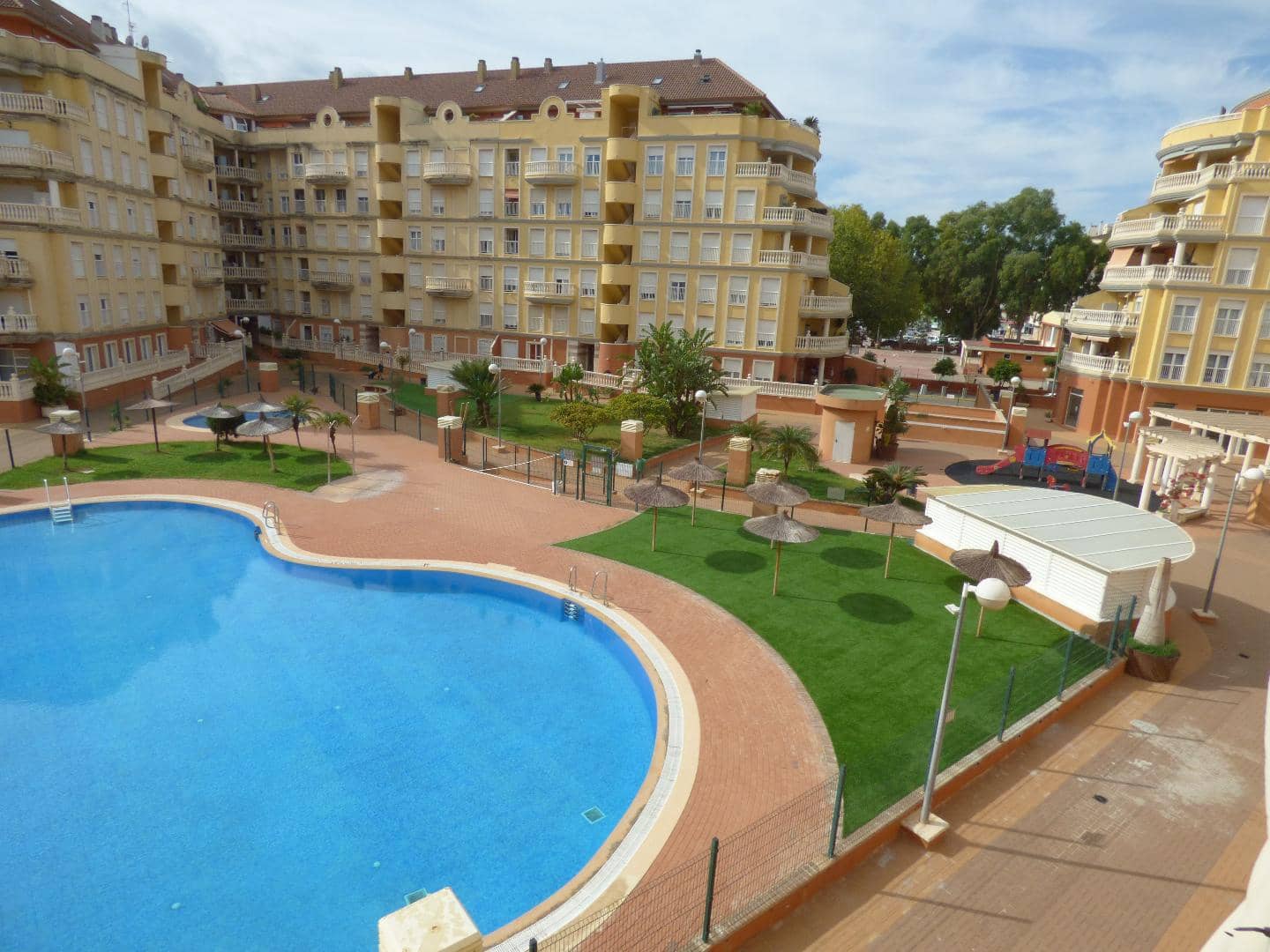 3 quarto Apartamento para venda em Denia com piscina - 250 000 € (Ref: 9372058)