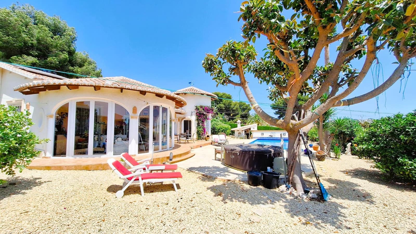 3 bedroom Villa for sale in Javea / Xabia with pool - € 725,000 (Ref: 9450868)