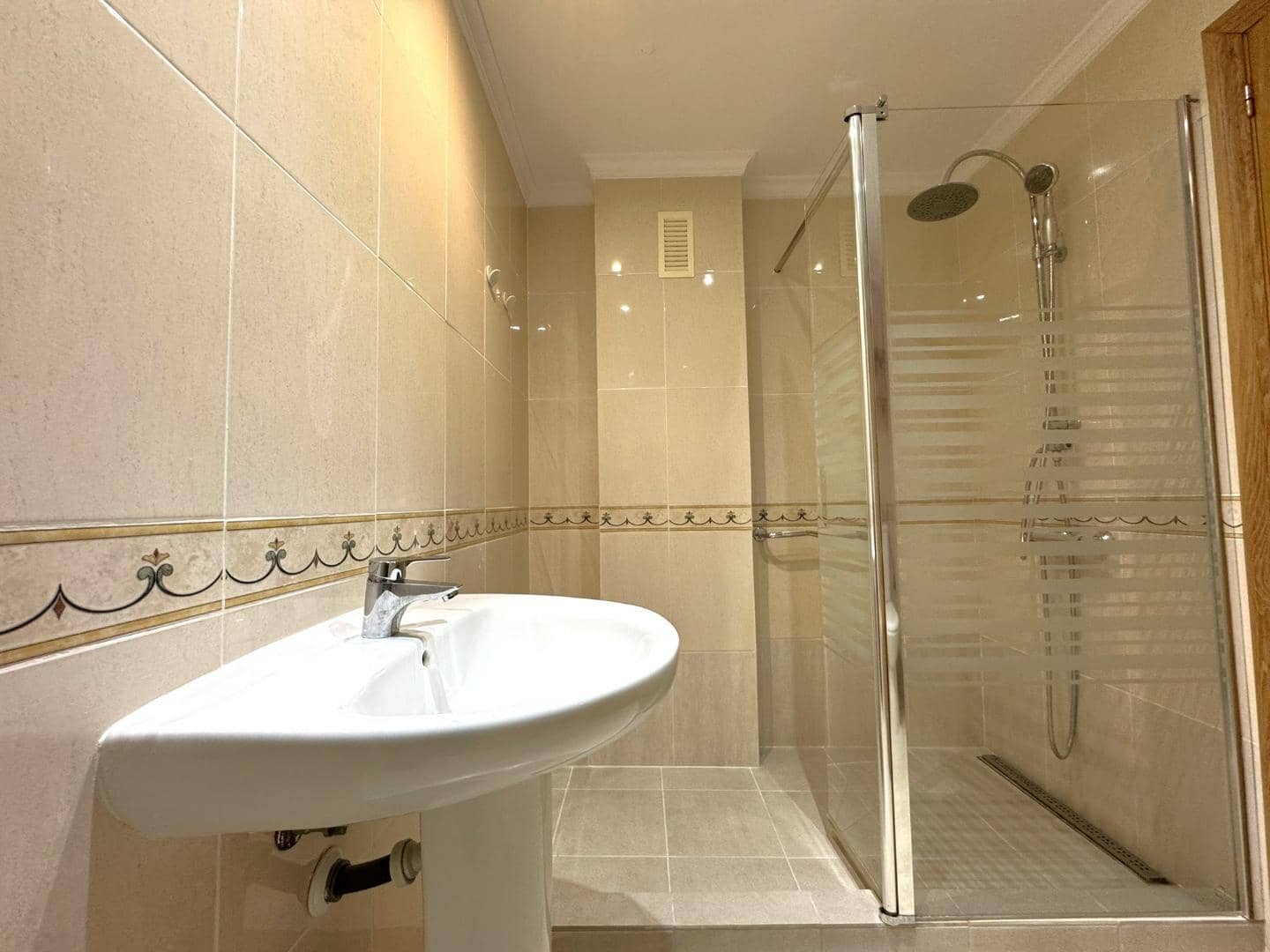 3 quarto Apartamento para venda em Denia - 265 000 € (Ref: 9465939)