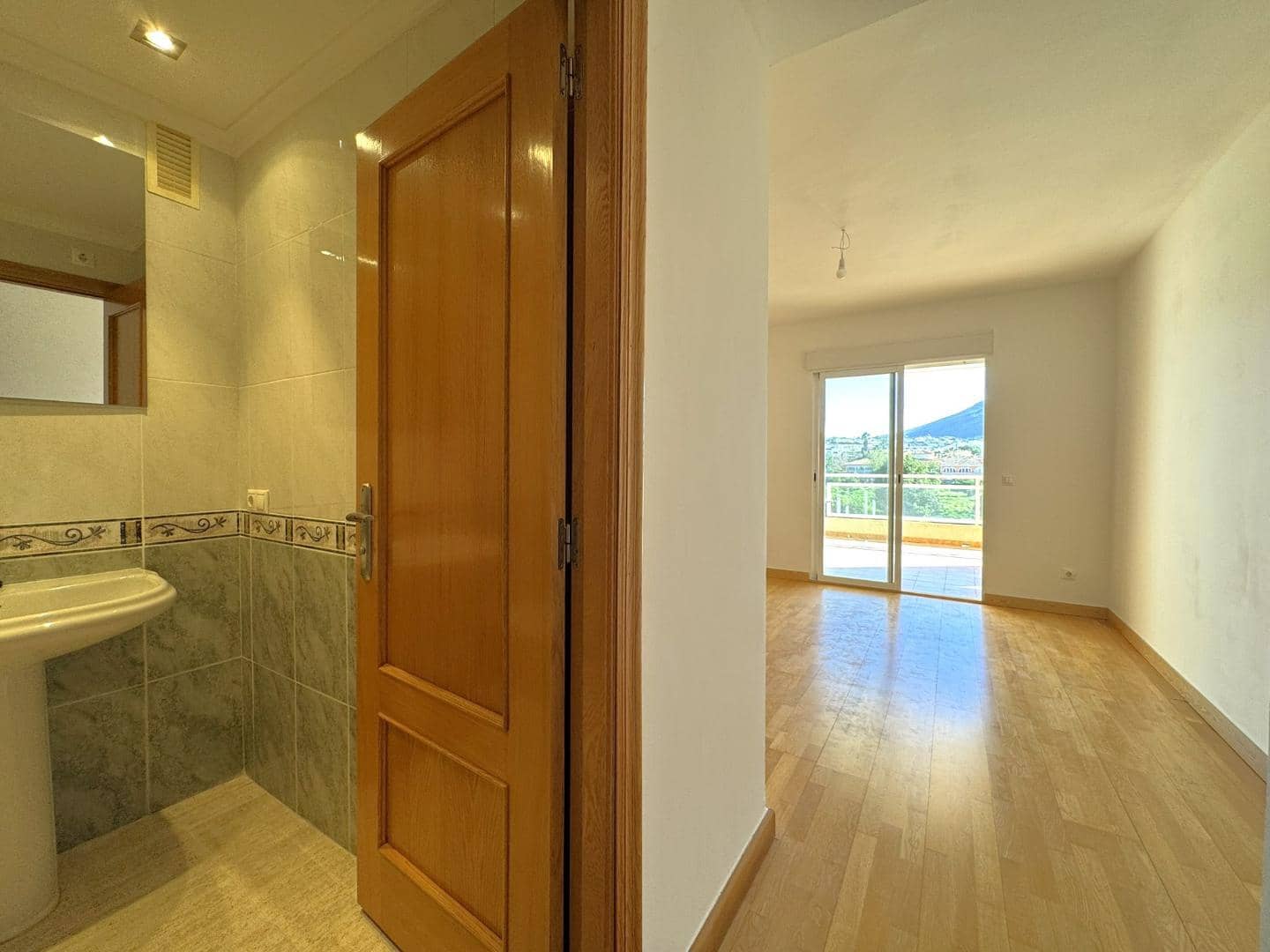 3 quarto Apartamento para venda em Denia - 265 000 € (Ref: 9465939)