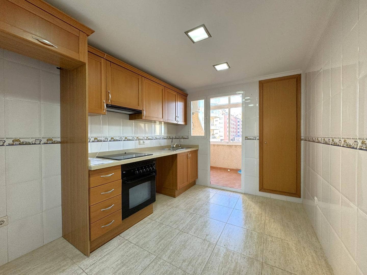 3 quarto Apartamento para venda em Denia - 265 000 € (Ref: 9465939)