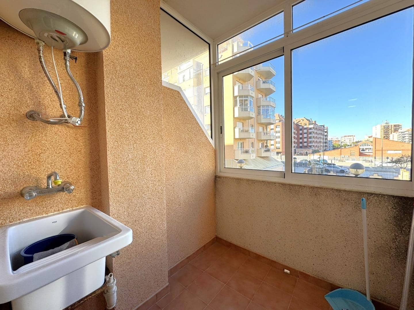 3 quarto Apartamento para venda em Denia - 265 000 € (Ref: 9465939)