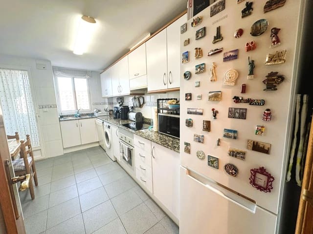 3 soverom Leilighet til salgs i Centro Urbano, Dénia med svømmebasseng - € 320 000 (Ref: 9481601)