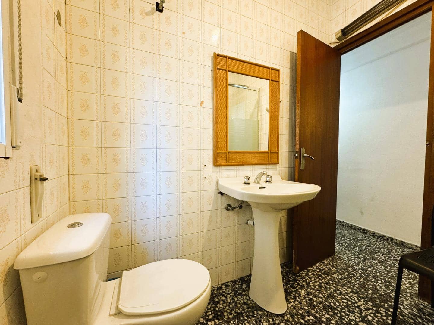 4 bedroom Flat for sale in Denia - € 179,000 (Ref: 9496475)