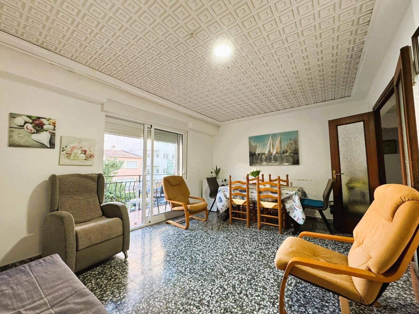 4 bedroom Flat for sale in Denia - € 179,000 (Ref: 9496475)