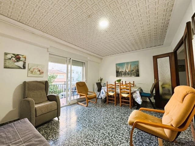 4 bedroom Flat for sale in Saladar, Dénia - € 179,000 (Ref: 9496475)