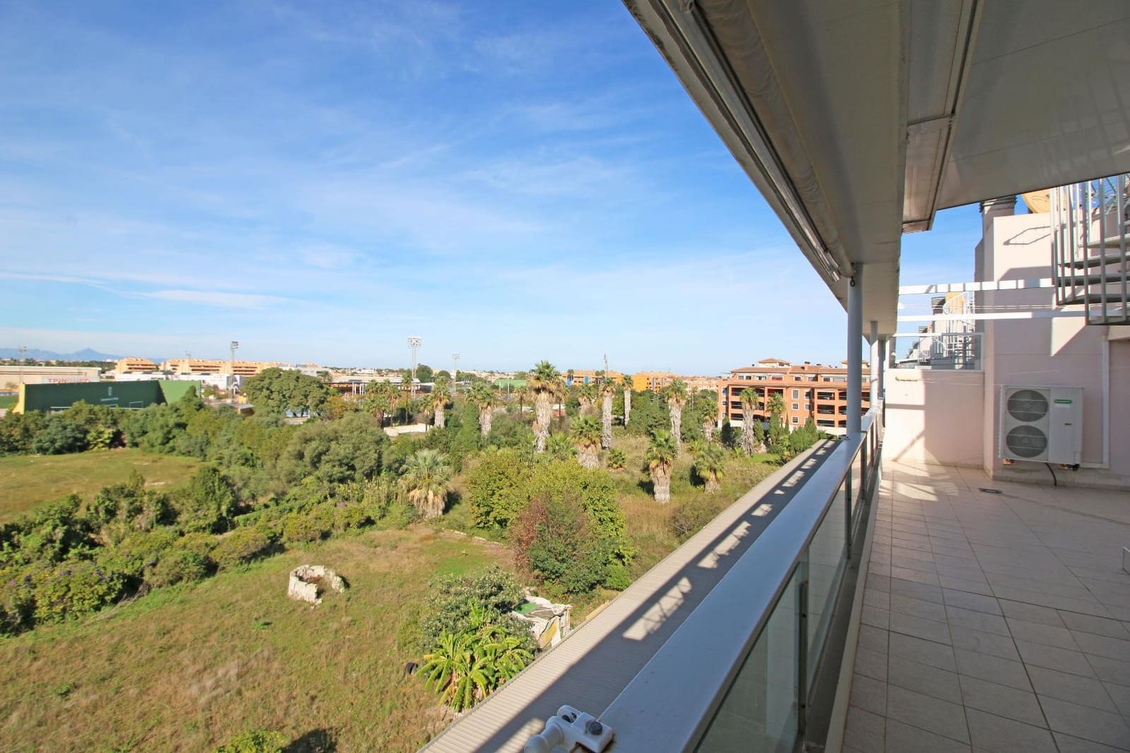 3 sovrum Takvåning till salu i Denia med pool - 420 000 € (Ref: 9512038)