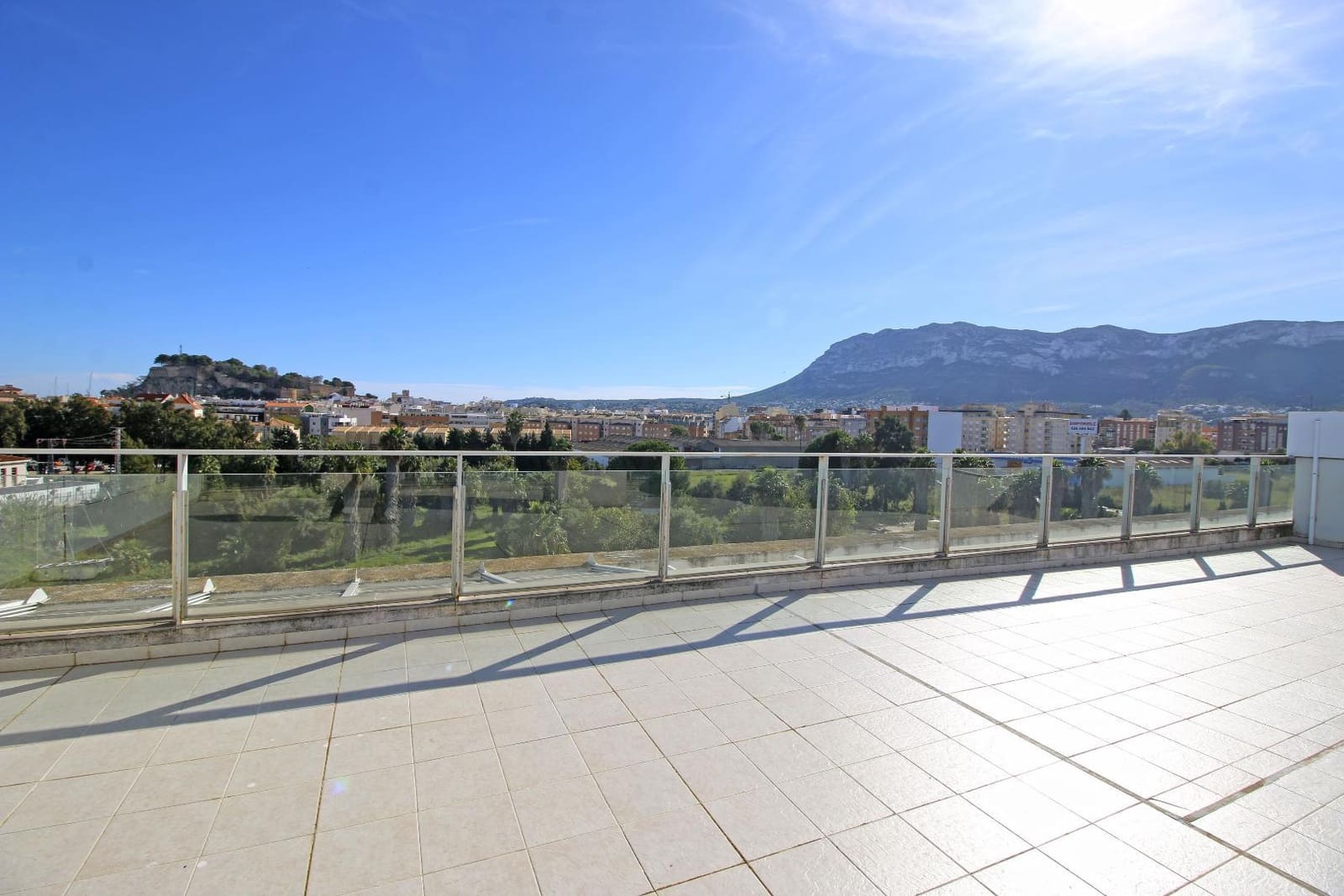 3 sovrum Takvåning till salu i Denia med pool - 420 000 € (Ref: 9512038)