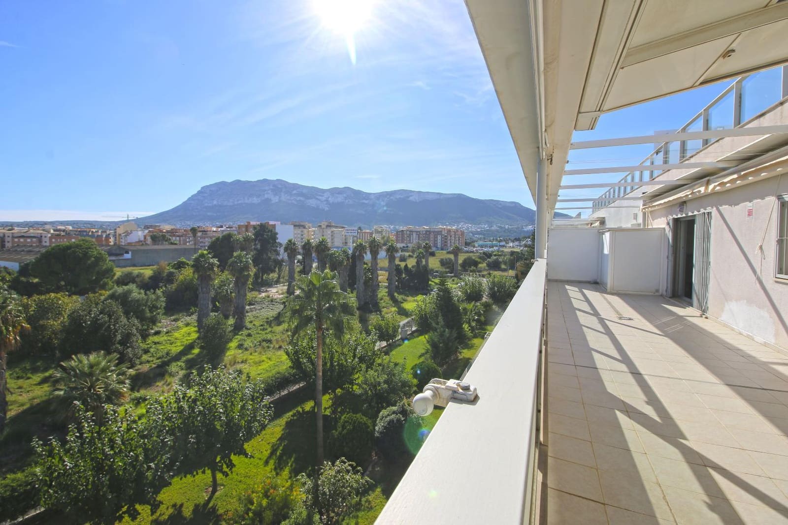 3 sovrum Takvåning till salu i Denia med pool - 420 000 € (Ref: 9512038)