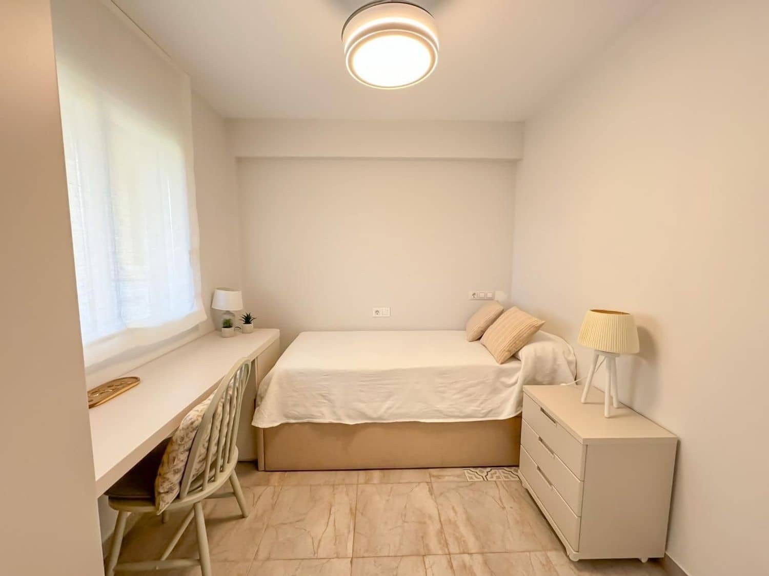 Appartement de 2 chambres à louer à Denia avec piscine garage - 900 € (Ref: 9637561)