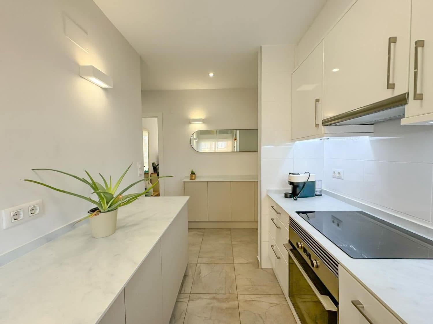 Appartement de 2 chambres à louer à Denia avec piscine garage - 900 € (Ref: 9637561)