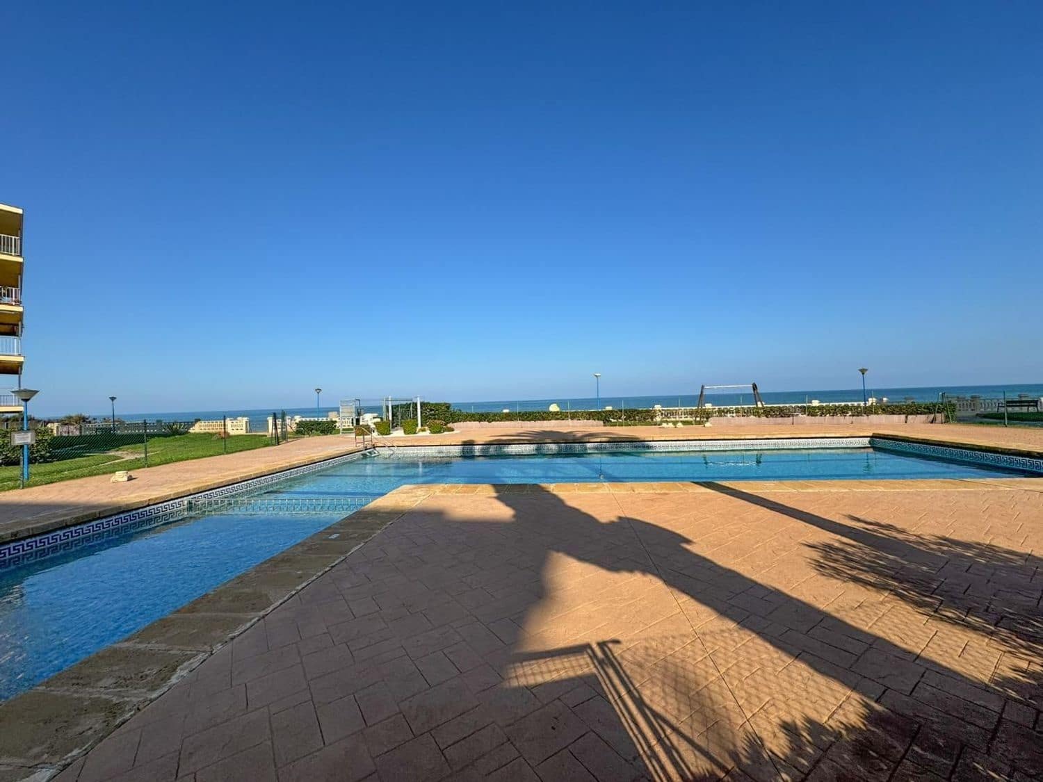 Appartement de 2 chambres à louer à Denia avec piscine garage - 900 € (Ref: 9637561)