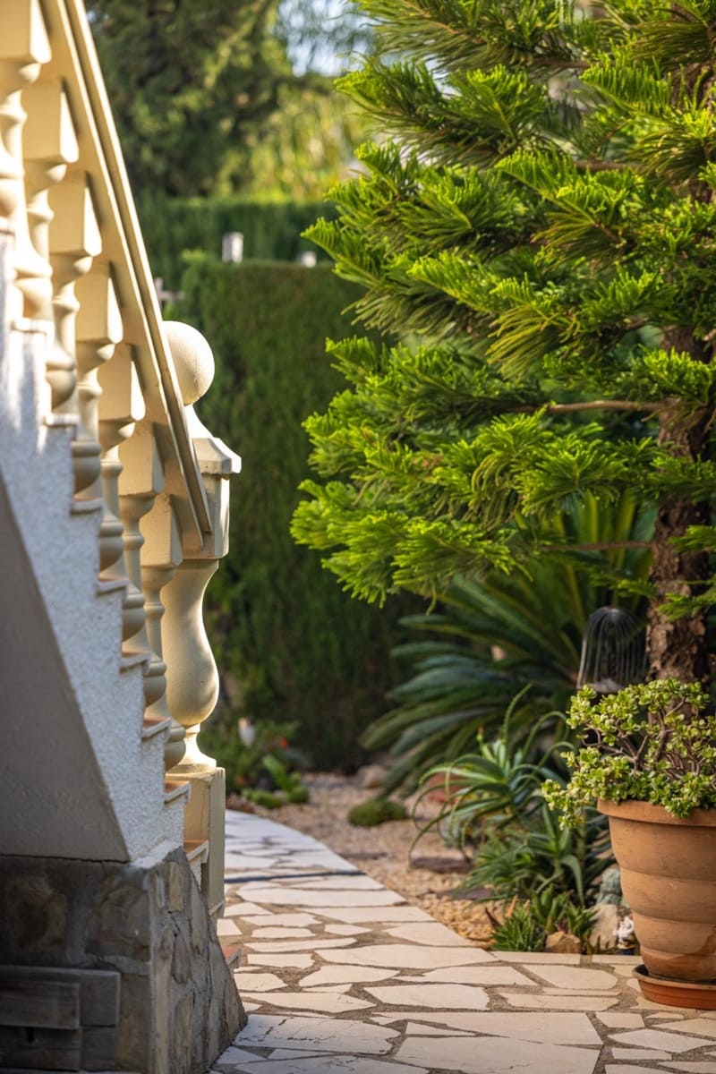 4 bedroom Villa for sale in Denia with pool garage - € 550,000 (Ref: 9637563)