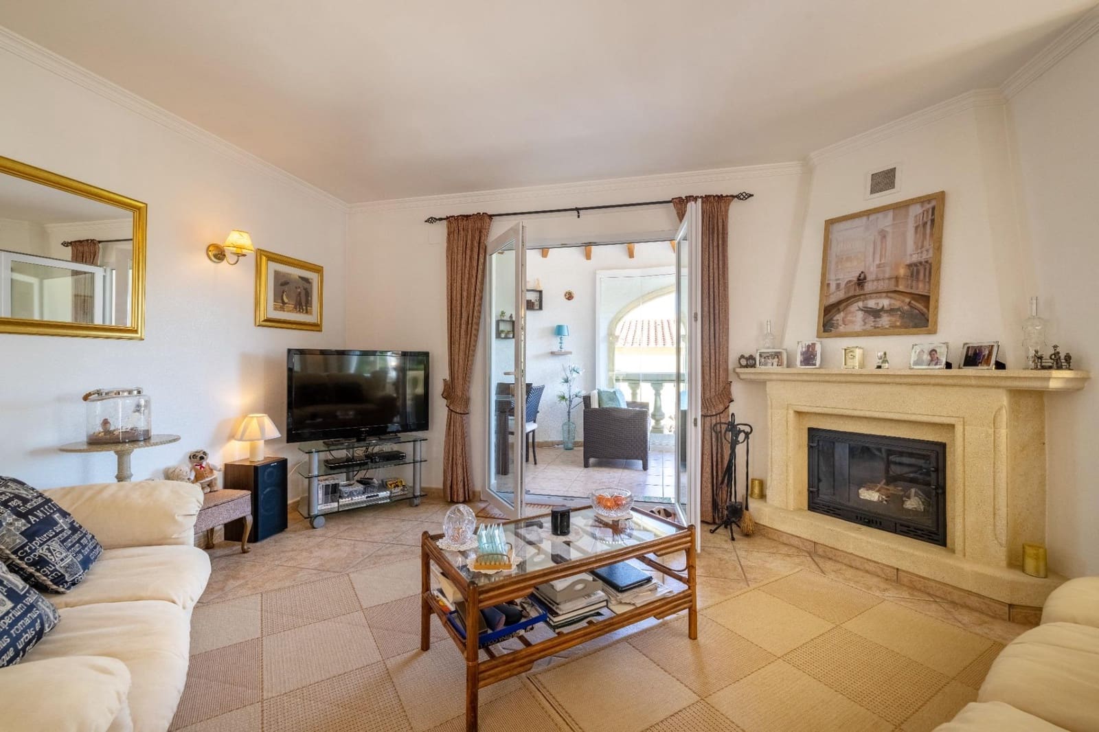 4 bedroom Villa for sale in Denia with pool garage - € 550,000 (Ref: 9637563)