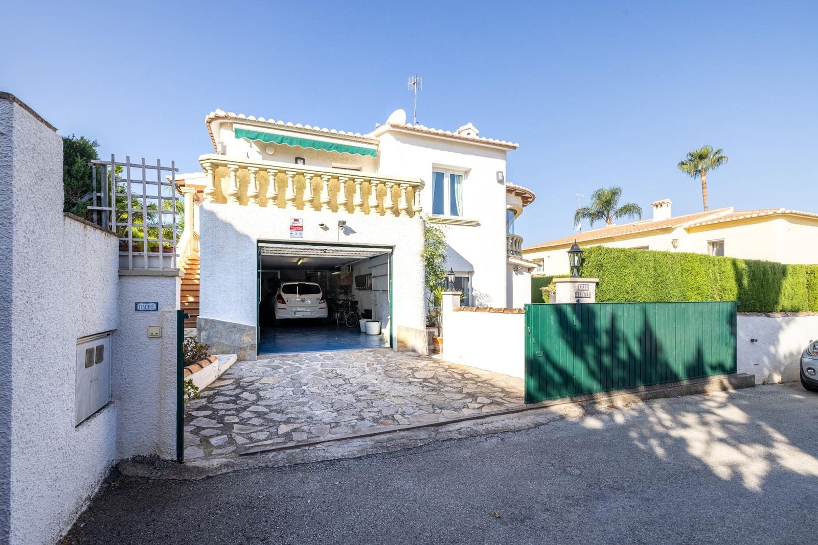 4 bedroom Villa for sale in Denia with pool garage - € 550,000 (Ref: 9637563)