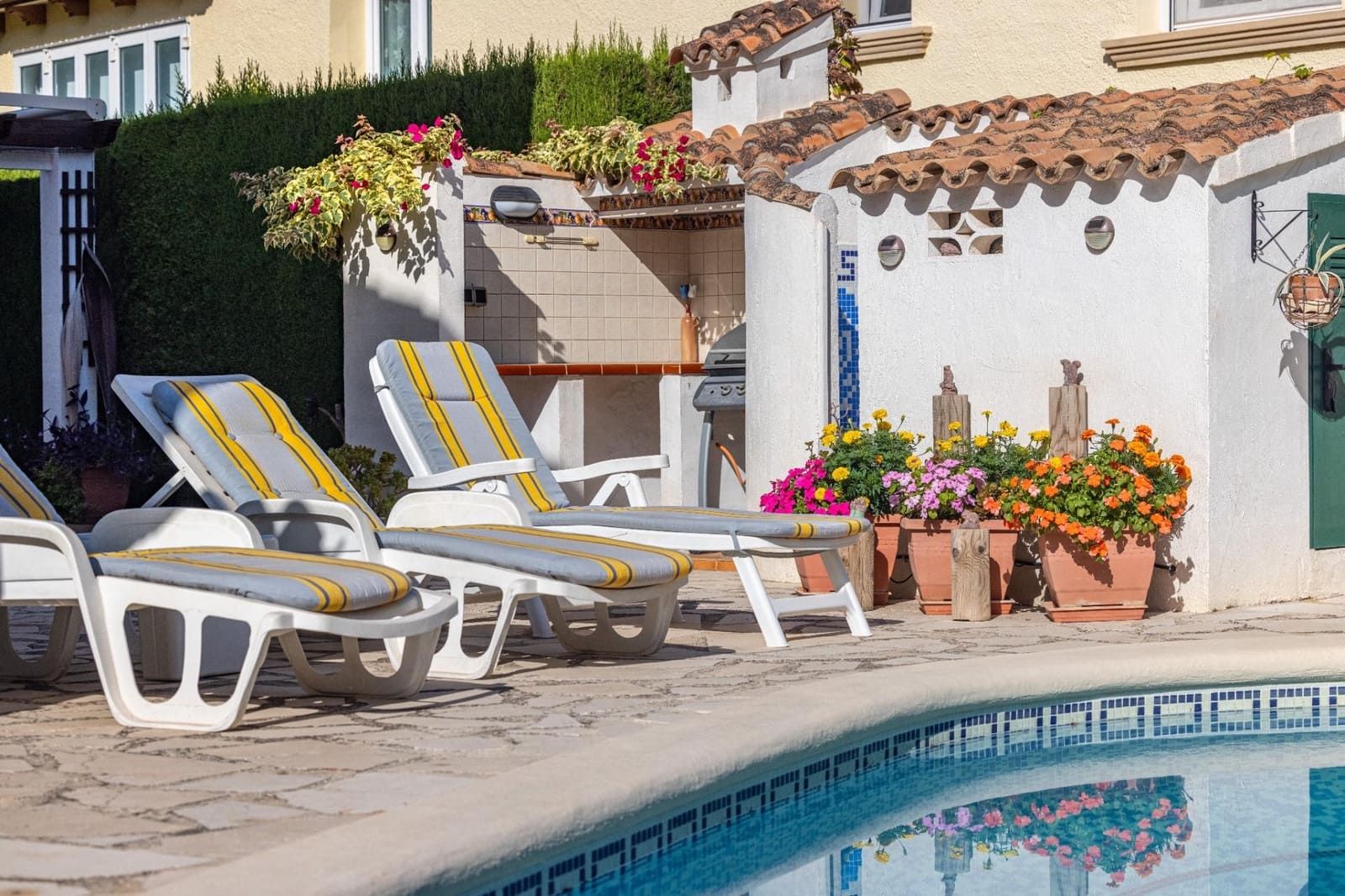 4 bedroom Villa for sale in Denia with pool garage - € 550,000 (Ref: 9637563)