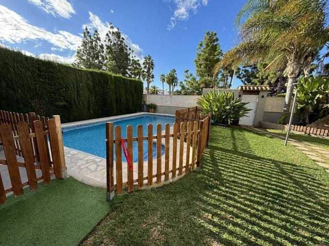 5 Zimmer Villa zu verkaufen in Els Poblets mit Pool - 648.000 € (Ref: 9637570)