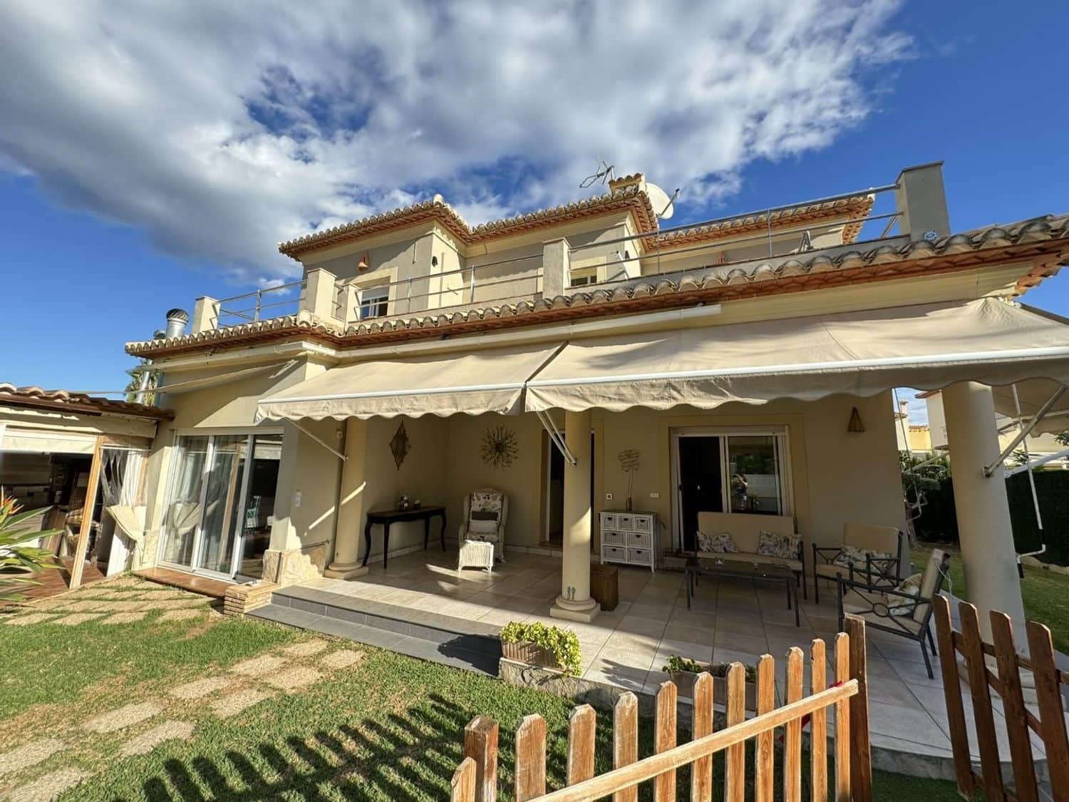 5 chambre Villa/Maison à vendre à Els Poblets avec piscine - 648 000 € (Ref: 9637570)