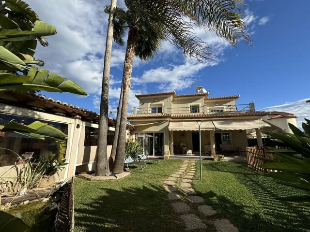 5 bedroom Villa for sale in Els Poblets with pool - € 648,000 (Ref: 9637570)