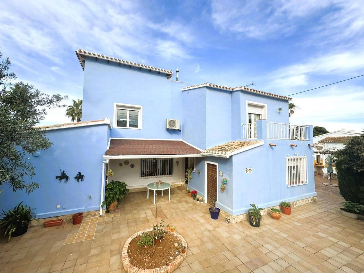 6 bedroom Villa for sale in Denia with pool garage - € 795,000 (Ref: 9637584)