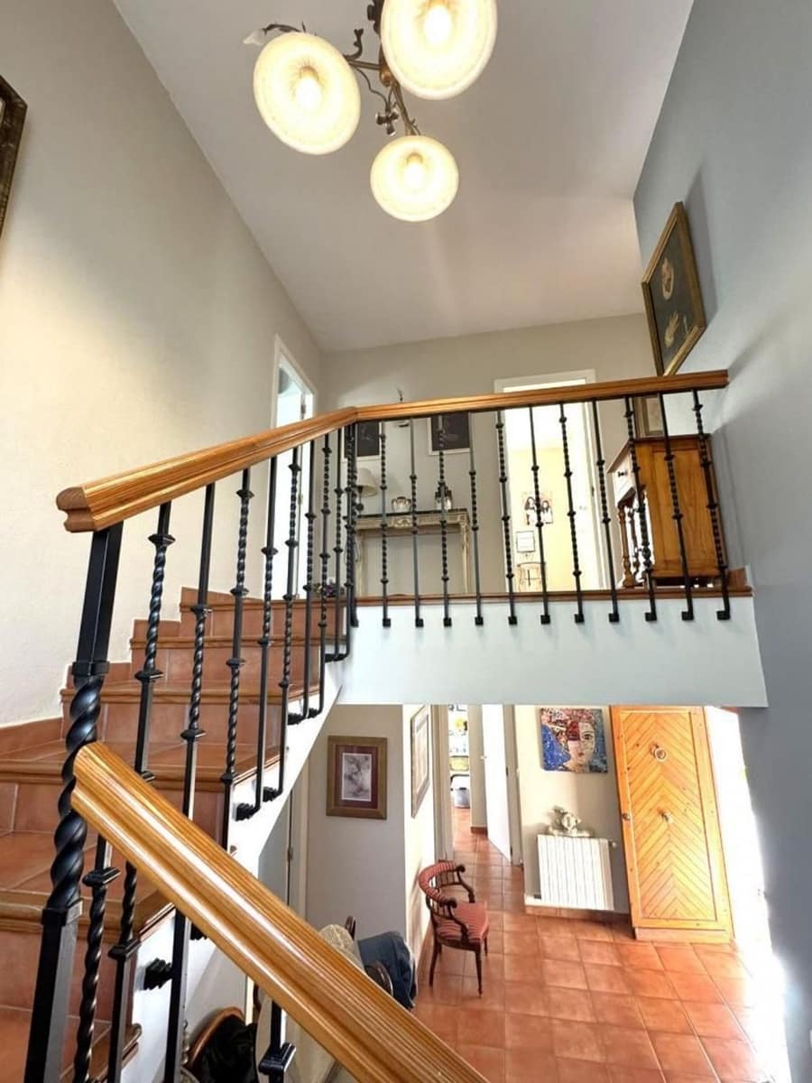 6 bedroom Villa for sale in Denia with pool garage - € 795,000 (Ref: 9637584)