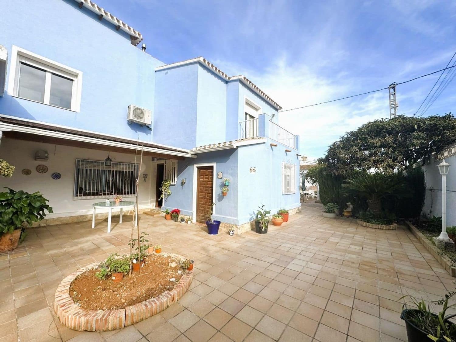 6 bedroom Villa for sale in Denia with pool garage - € 795,000 (Ref: 9637584)