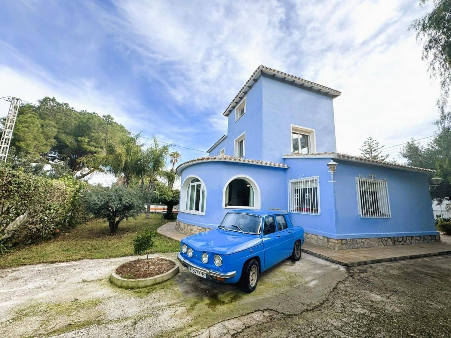 6 bedroom Villa for sale in Denia with pool garage - € 795,000 (Ref: 9637584)