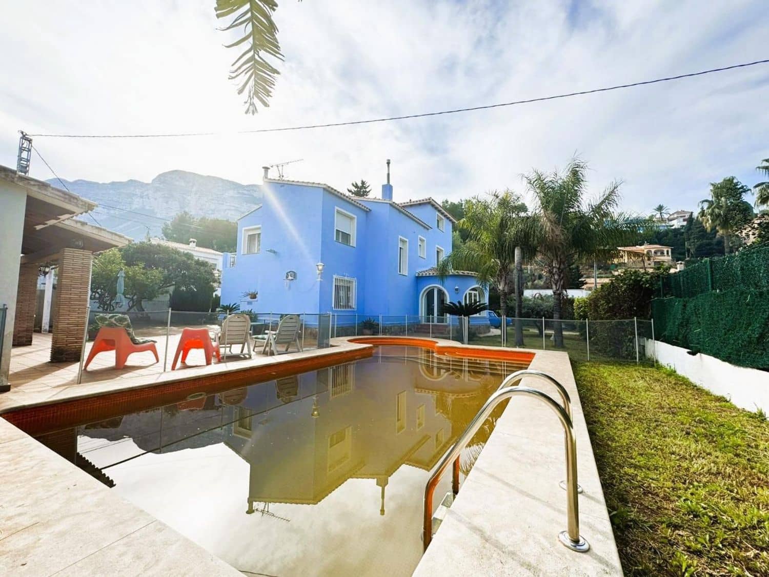 6 bedroom Villa for sale in Denia with pool garage - € 795,000 (Ref: 9637584)