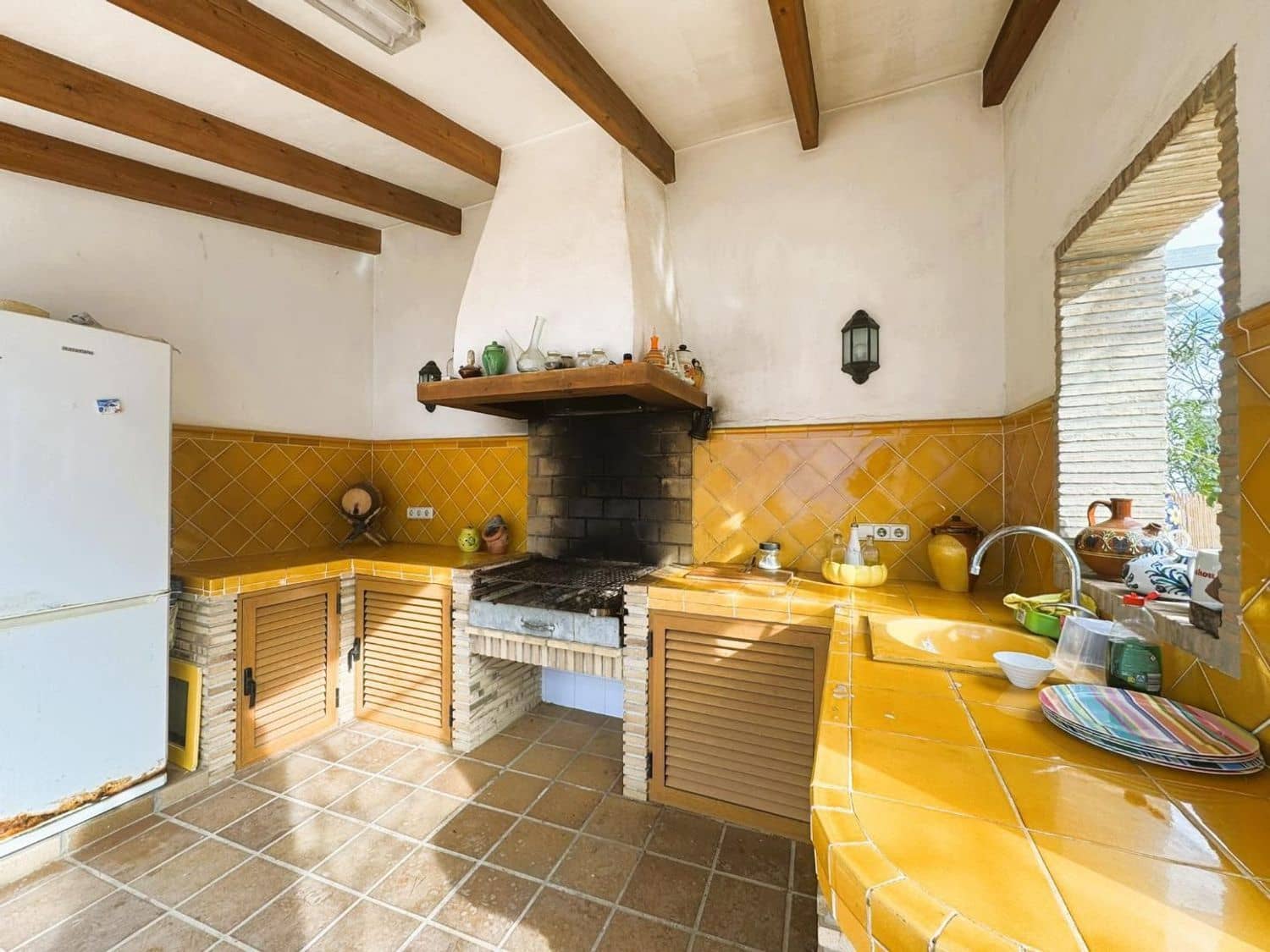 6 bedroom Villa for sale in Denia with pool garage - € 795,000 (Ref: 9637584)